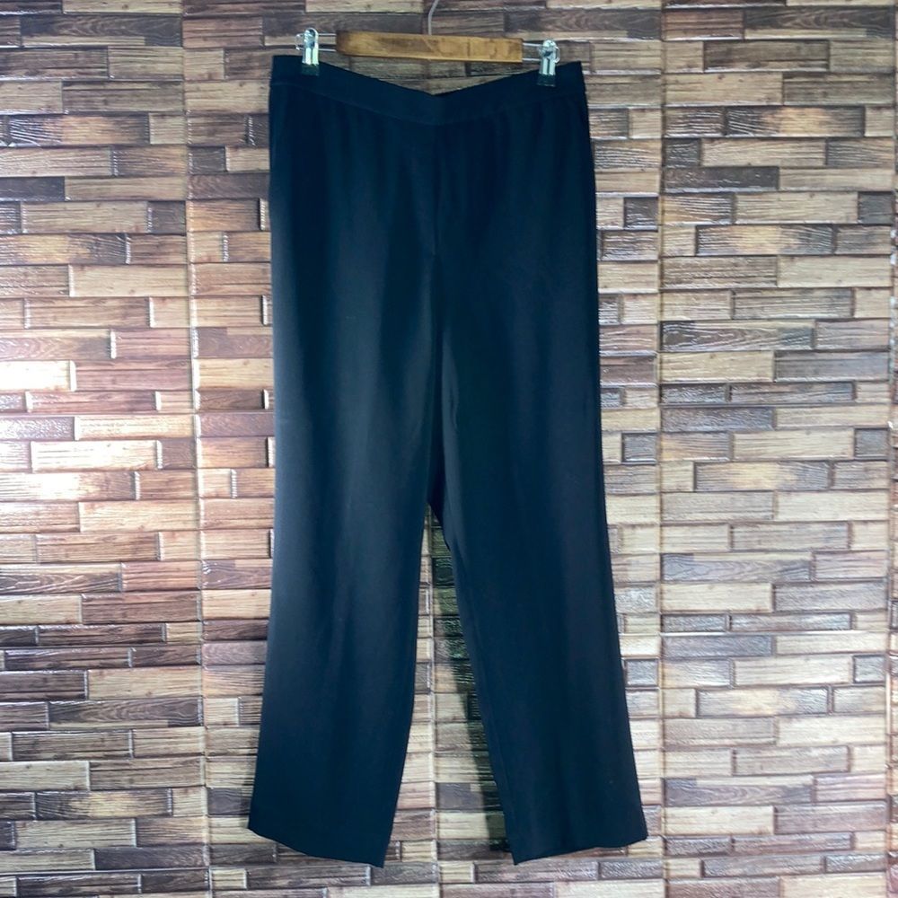 Womens St. John’s Medium Black Trousers